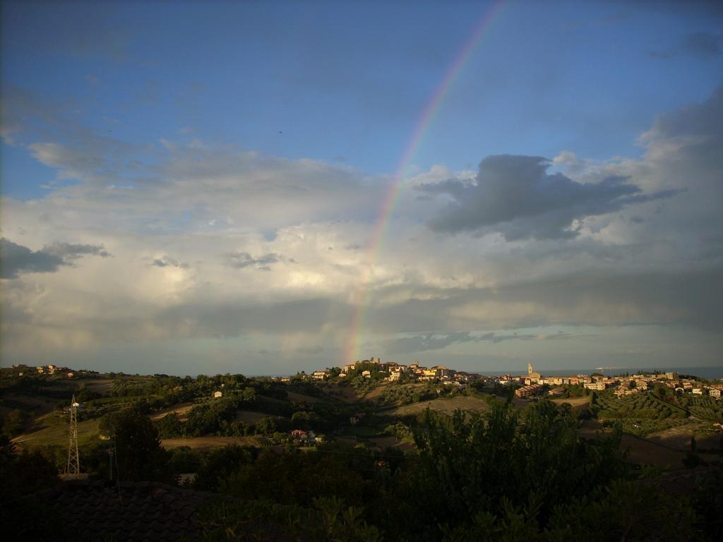 Camping Village Mar Y Sierra San Costanzo 外观 照片
