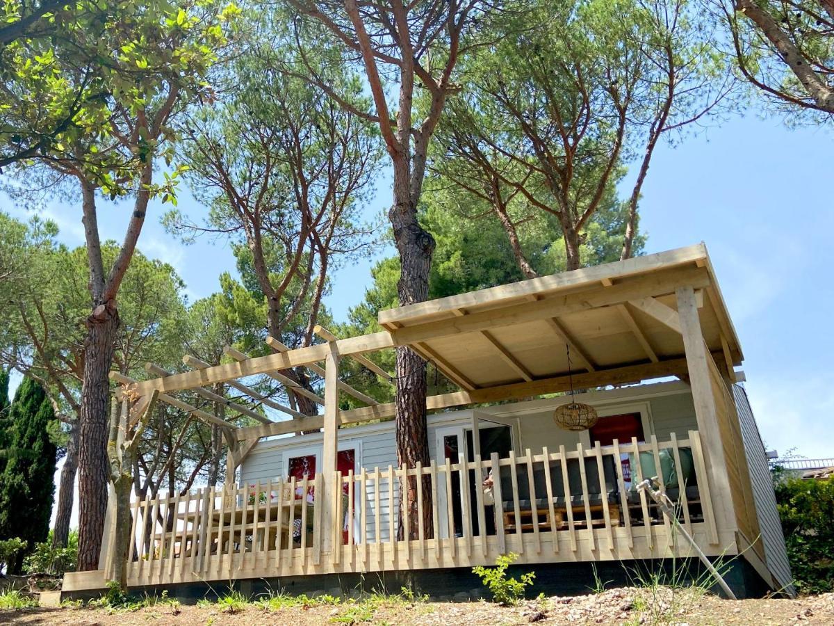 Camping Village Mar Y Sierra San Costanzo 外观 照片