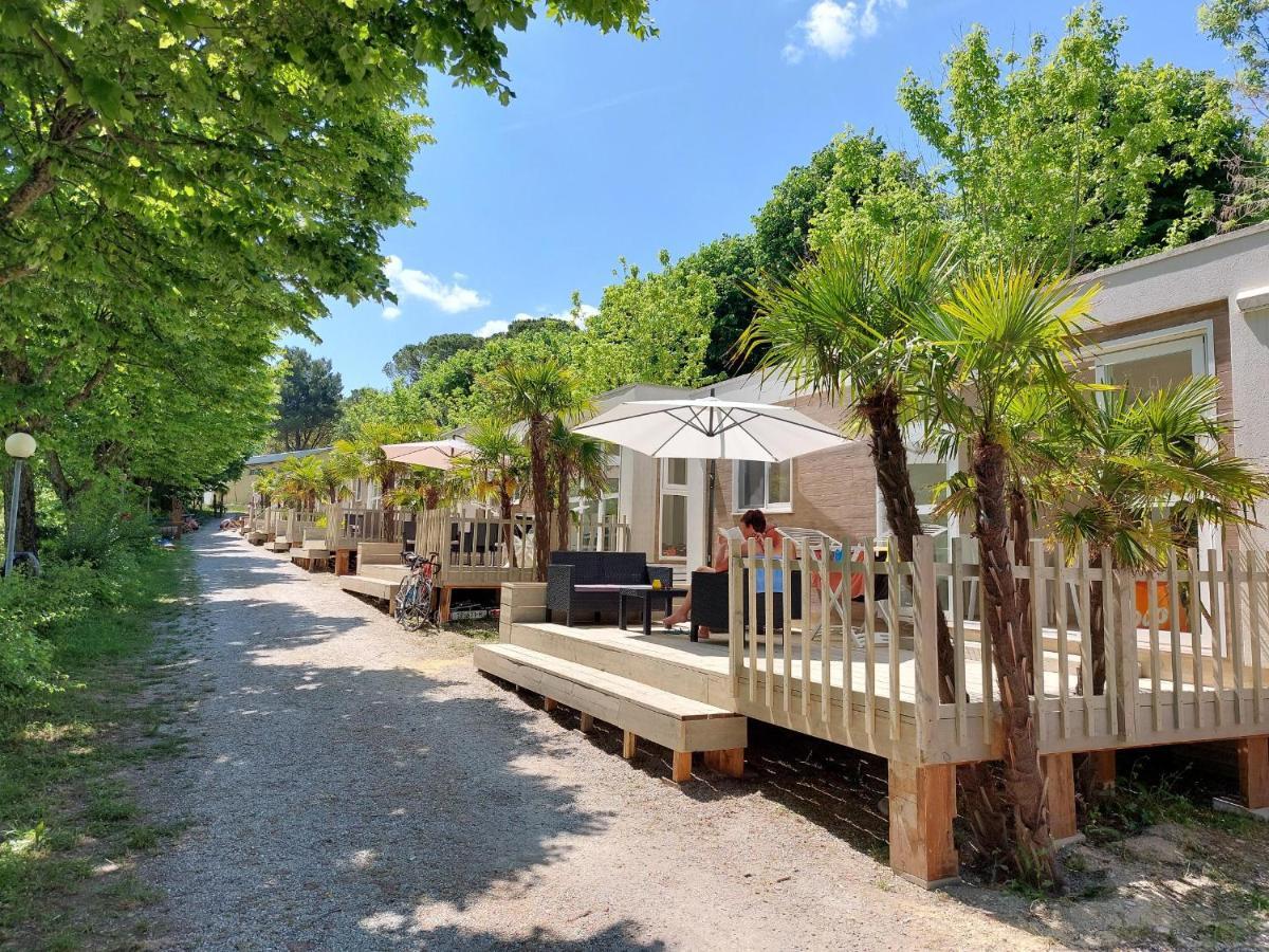 Camping Village Mar Y Sierra San Costanzo 外观 照片