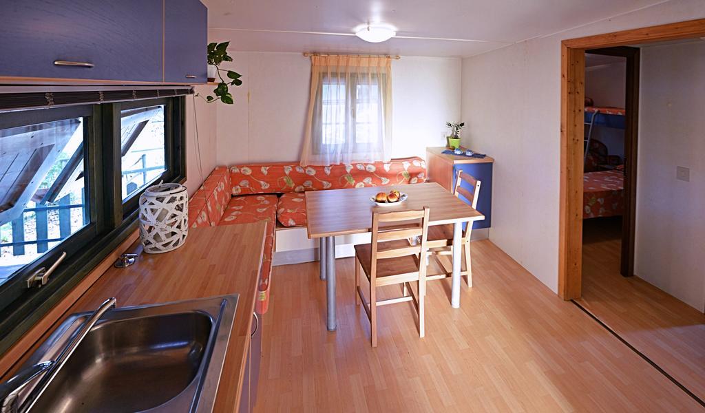 Camping Village Mar Y Sierra San Costanzo 外观 照片