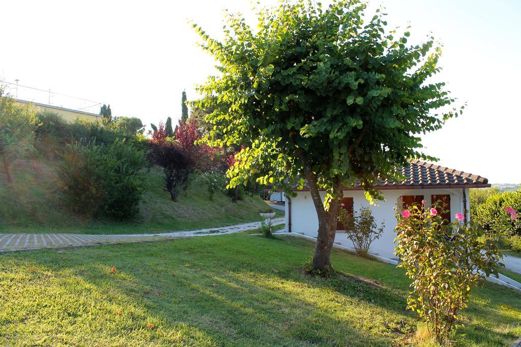 Camping Village Mar Y Sierra San Costanzo 外观 照片
