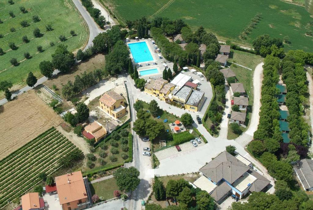 Camping Village Mar Y Sierra San Costanzo 外观 照片