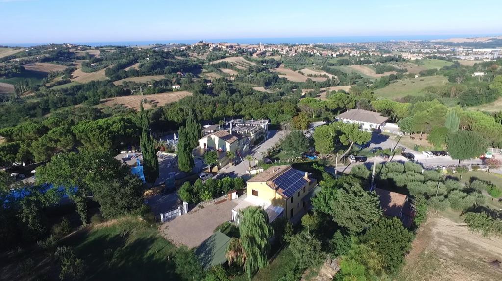 Camping Village Mar Y Sierra San Costanzo 外观 照片