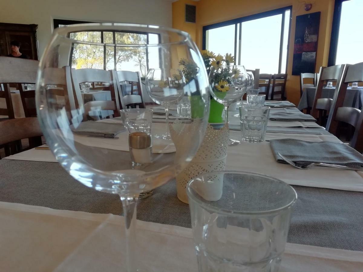 Camping Village Mar Y Sierra San Costanzo 外观 照片