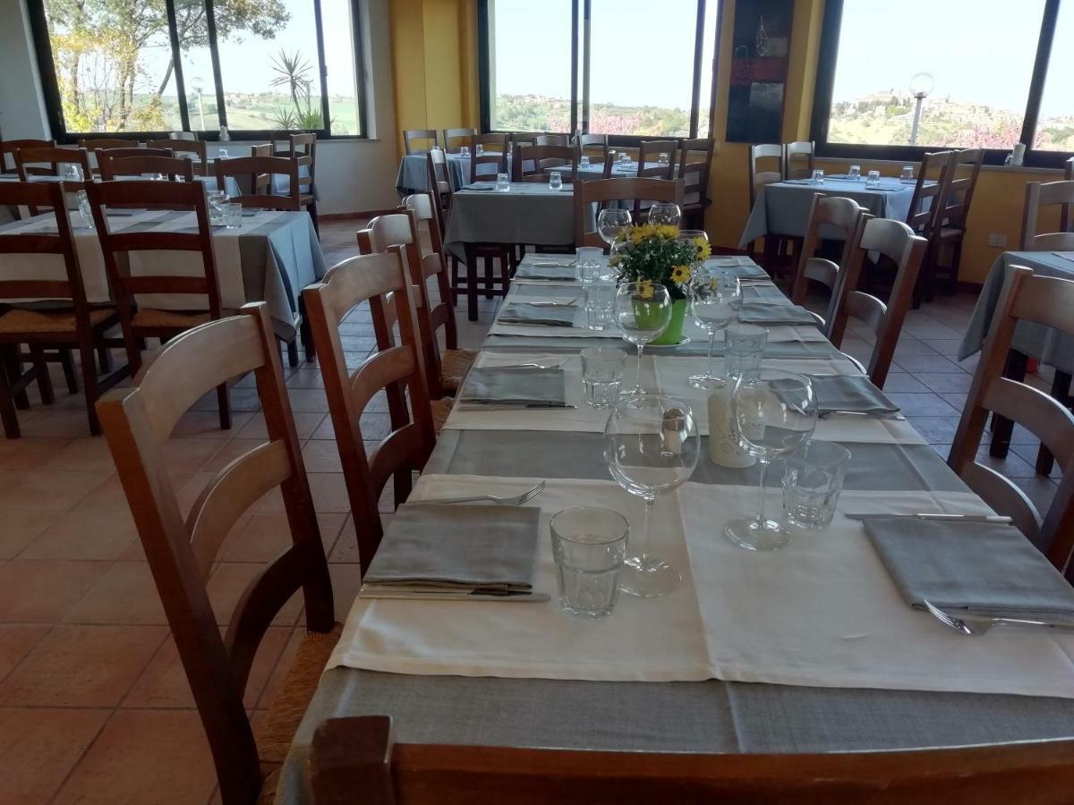 Camping Village Mar Y Sierra San Costanzo 外观 照片