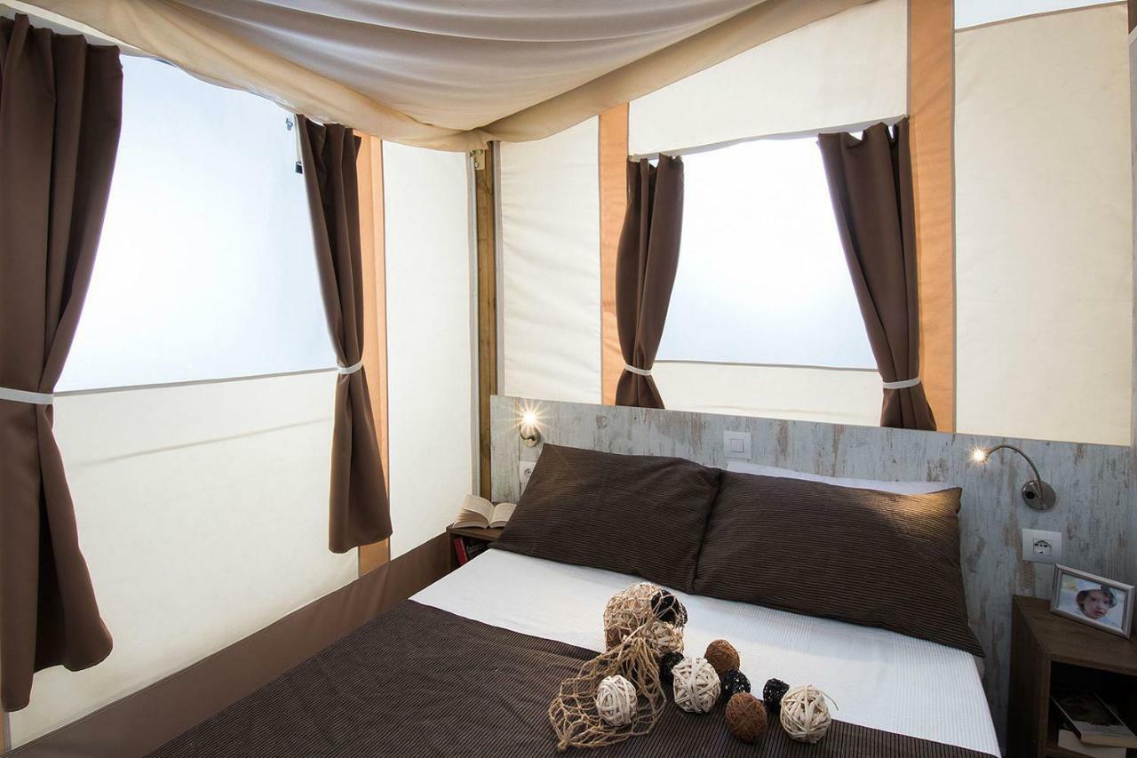 Camping Village Mar Y Sierra San Costanzo 外观 照片
