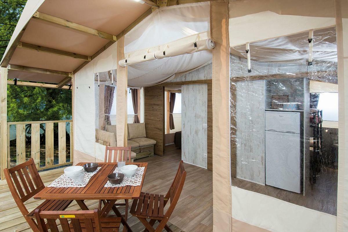 Camping Village Mar Y Sierra San Costanzo 外观 照片